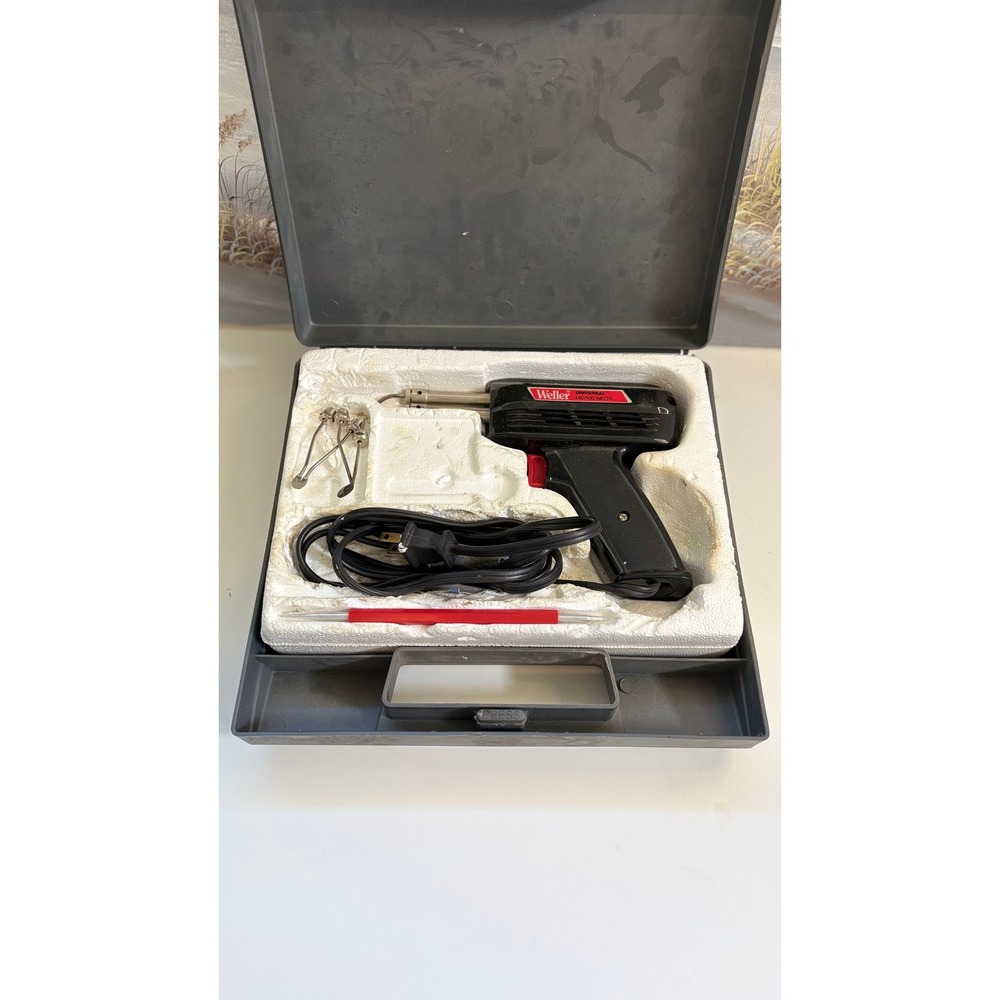 Weller Universal 8200 Soldering Gun Kit 140/100 Watts with Case and Tips WORKS